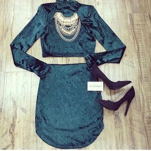 Velvet, emerald green two piece set ✨